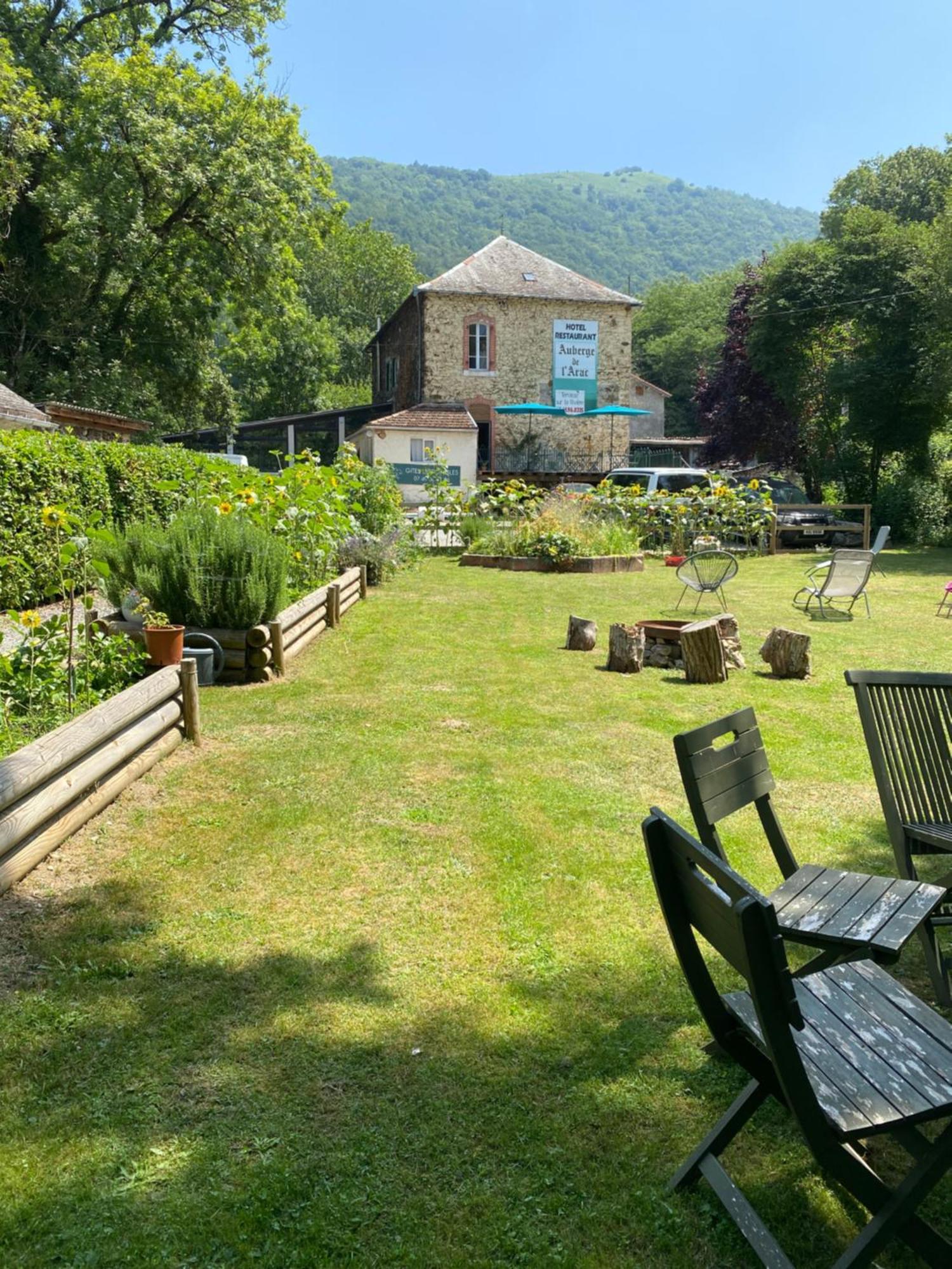 Gites Libellule At Auberge De L'Arac, Bar, Restaurant Aleu Exteriör bild