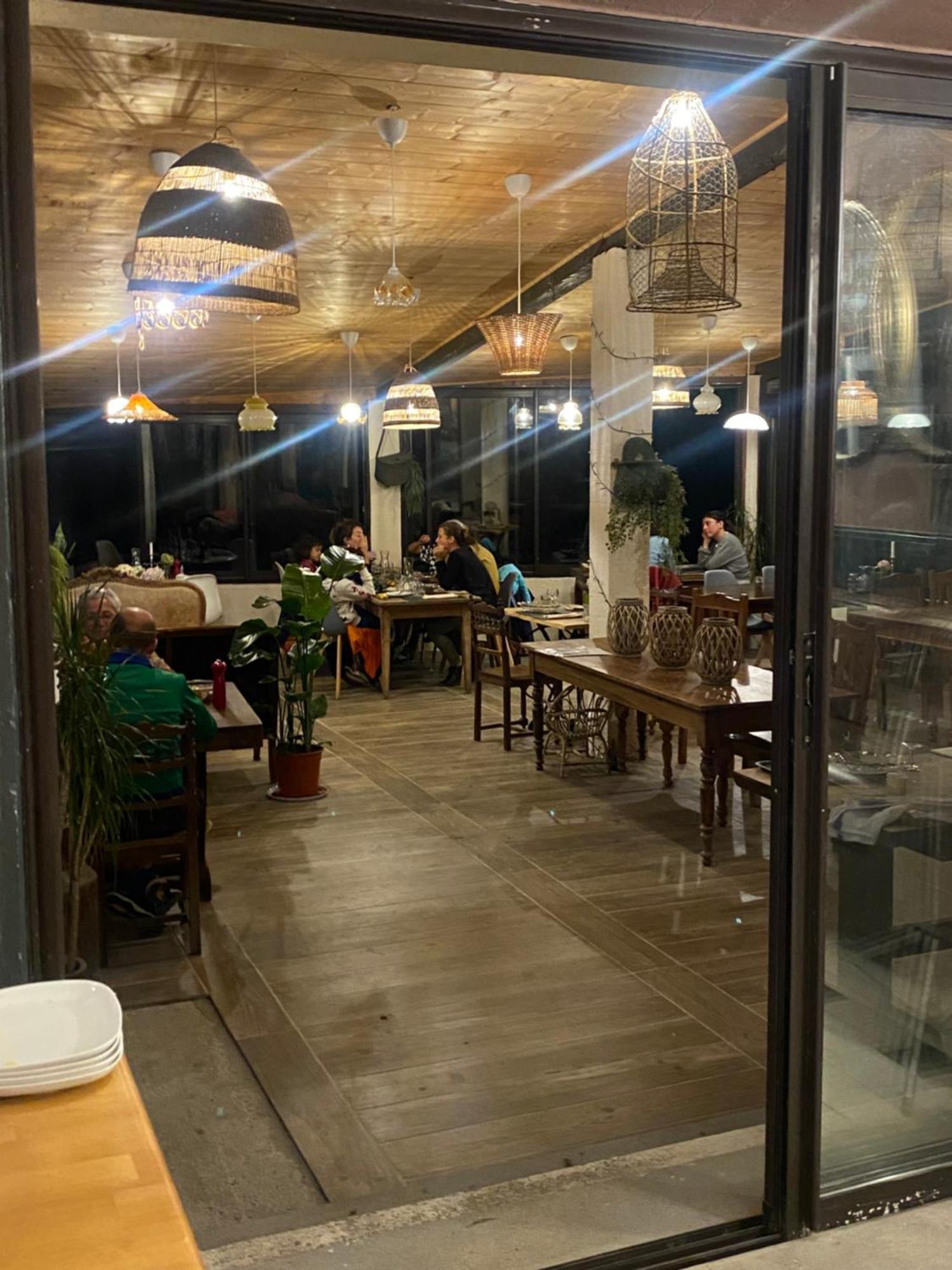 Gites Libellule At Auberge De L'Arac, Bar, Restaurant Aleu Exteriör bild
